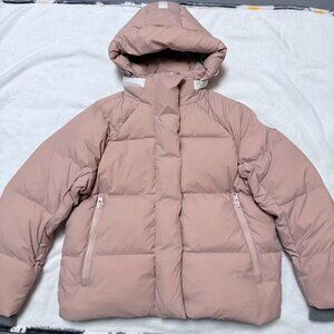 This pink Canada Goose down jacket is perfect for women—warm, affordable
